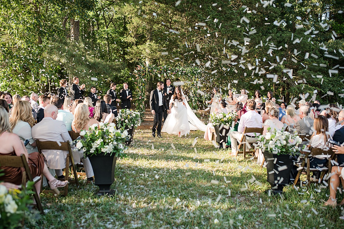 Backyard wedding in Virginia